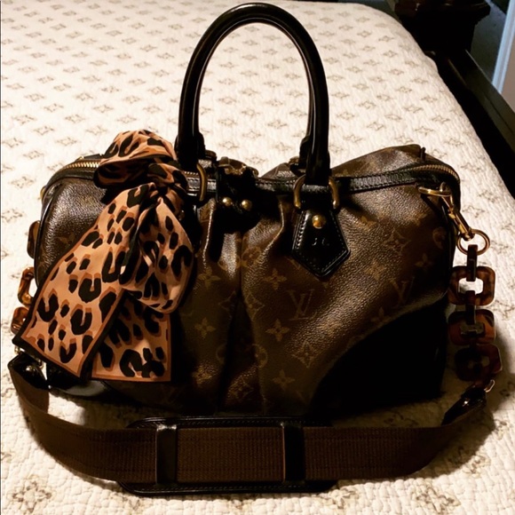 Louis Vuitton Stephen Leopard Bag